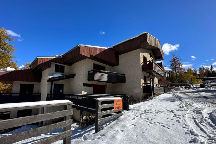 Urlaub in den Bergen Résidence Neige et Soleil  - Vars - Draußen im Winter