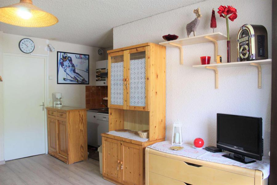 Rent in ski resort Studio cabin 4 people (419) - Résidence Ski Soleil - Vars - Living room