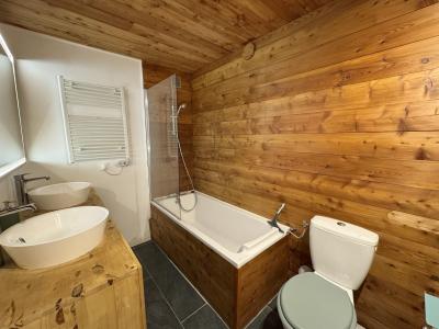 Rent in ski resort Chalet le Balcon des Ecrins - Vars - Bathroom