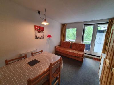 Rent in ski resort 2 room apartment sleeping corner 6 people (768) - La Résidence Eyssina - Vars - Dining area