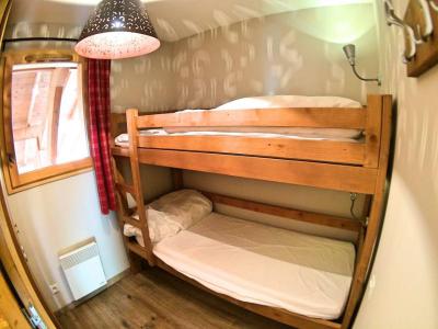 Rent in ski resort 3 room apartment 6 people (C61) - Le Hameau des Rennes - Vars - Cabin