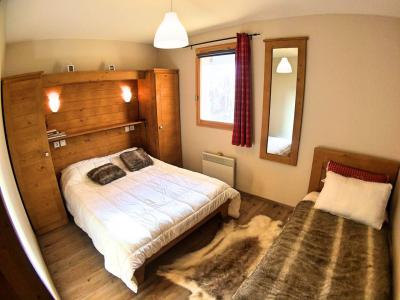 Rent in ski resort 4 room apartment 8 people (22C) - Le Hameau des Rennes - Vars - Bedroom