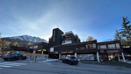 Location au ski Le Panestrel - Vars - Extérieur hiver