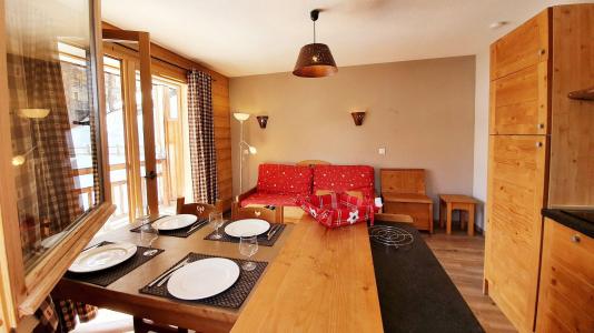 Rent in ski resort 2 room apartment 4 people (A21) - Les Chalets des Rennes - Vars - Living room