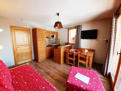 Rent in ski resort 2 room apartment 4 people (C21) - Les Chalets des Rennes - Vars - Living room