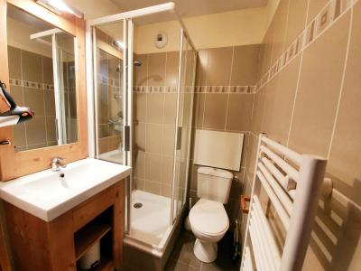 Rent in ski resort 3 room duplex apartment 6 people (G32) - Les Chalets des Rennes - Vars
