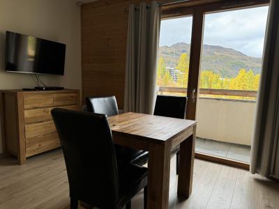 Ski verhuur Studio 3 personen (M14B) - Les Chalets des Rennes - Vars - Woonkamer