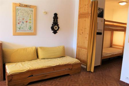 Rent in ski resort Studio sleeping corner 4 people (023) - Résidence Centre Vars - Vars
