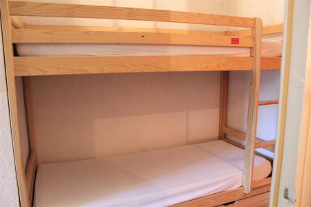 Rent in ski resort Studio sleeping corner 4 people (086) - Résidence Centre Vars - Vars - Bunk beds