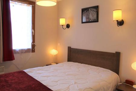 Rent in ski resort 2 room apartment 4 people (B016) - Résidence l'Albane - Vars - Double bed