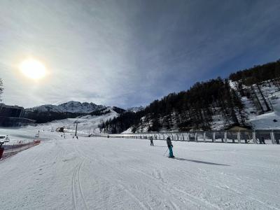 Ski verhuur Résidence L'Albane  - Vars - Buiten winter