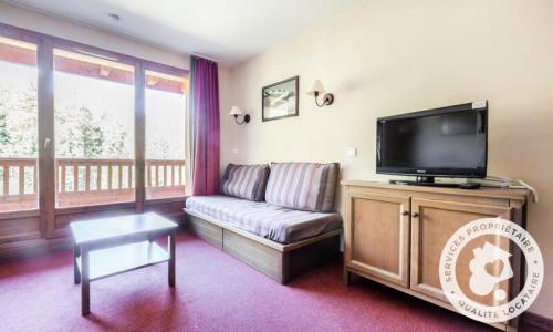Rent in ski resort 4 room apartment 9 people (Sélection 68m²) - Résidence l'Albane - Maeva Home - Vars - Winter outside