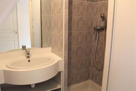 Rent in ski resort 3 room apartment 6 people (590-0008) - Résidence l'Ourson I - Vars - Shower room