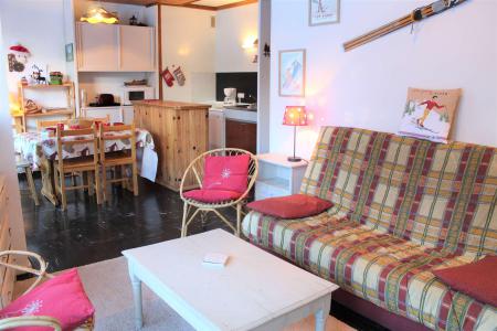 Rent in ski resort Studio sleeping corner 6 people (205) - Résidence l'Outagno - Vars