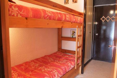 Rent in ski resort Studio sleeping corner 4 people (308) - Résidence Lauzet - Vars - Cabin