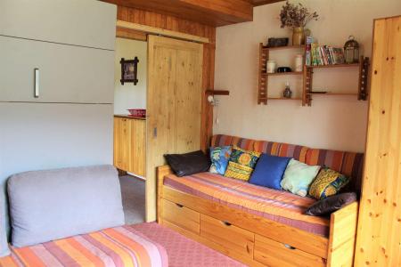 Rent in ski resort Studio sleeping corner 5 people (201) - Résidence le Lubéron - Vars
