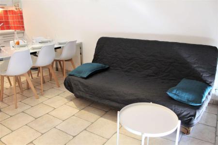Rent in ski resort Studio sleeping corner 4 people (750-1143) - Résidence le Pelvoux I - Vars - Living room
