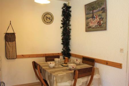 Rent in ski resort 3 room apartment 6 people (1053) - Résidence le Pelvoux II - Vars - Living room