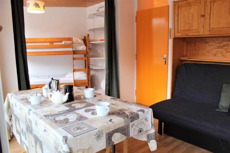 Rent in ski resort Studio sleeping corner 4 people (462) - Résidence le Pelvoux II - Vars - Living room