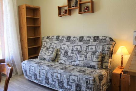 Rent in ski resort Studio sleeping corner 4 people (B102) - Résidence les Alpages - Vars - Living room