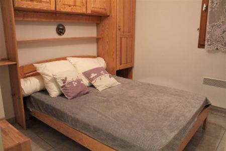 Skiverleih 3-Zimmer-Holzhütte für 4 Personen (01) - Résidence Marmottons - Vars - Schlafzimmer