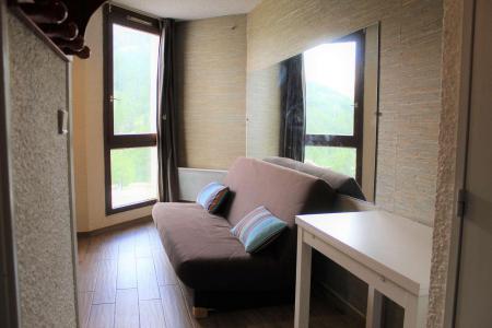 Rent in ski resort Studio 2 people (301) - Résidence Ski Soleil - Vars - Apartment