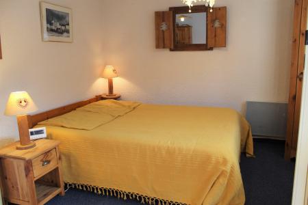 Rent in ski resort Studio cabin 6 people (409) - Résidence Ski Soleil - Vars - Double bed