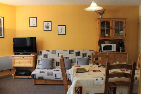 Rent in ski resort Studio sleeping corner 6 people (0116) - Résidence Ski Soleil - Vars - Living room