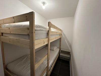 Ski verhuur Appartement 2 kamers bergnis 6 personen (105) - Résidence Varsea - Vars - Stapelbedden