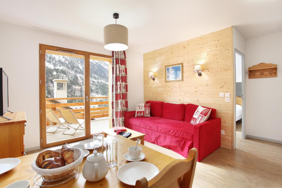 Rent in ski resort Résidence le Crystal - Vaujany - Living room