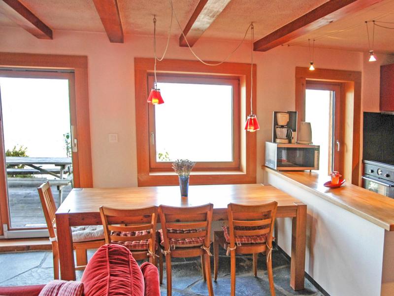 Rent in ski resort Chalet CNY01 - Veysonnaz - Dining area