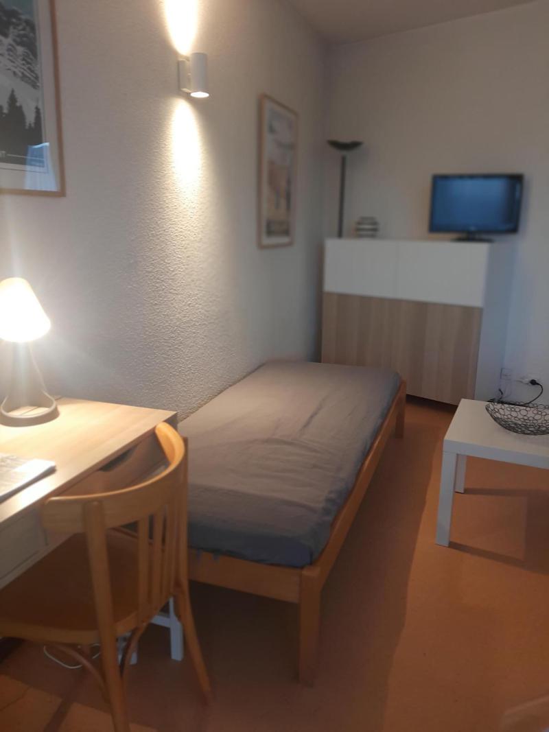 Rent in ski resort 2 room apartment 6 people (H69) - Résidence les Arolles - Villard de Lans - Bedroom