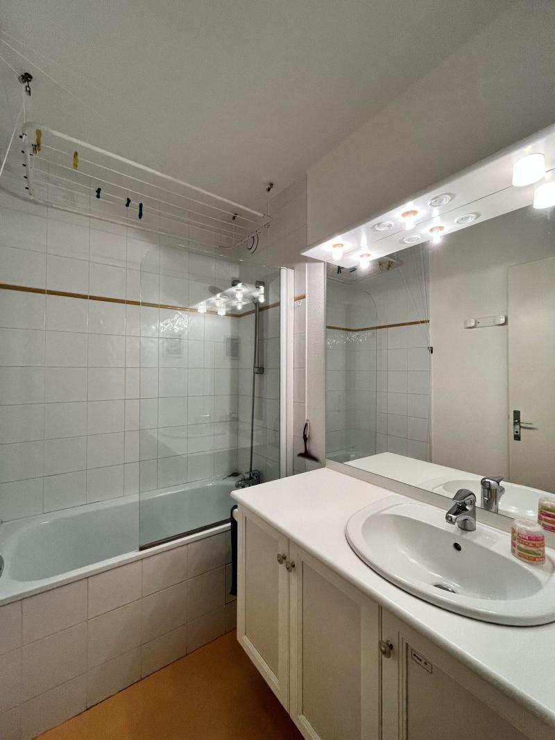 Soggiorno sugli sci Appartamento 2 stanze con cabina per 6 persone (K76) - Résidence les Arolles - Villard de Lans - Vasca da bagno