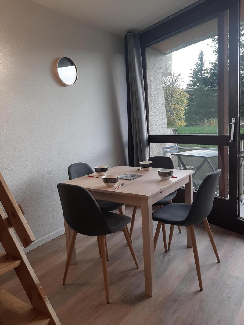 Rent in ski resort Studio 4 people (I26) - Résidence les Arolles - Villard de Lans - Living room