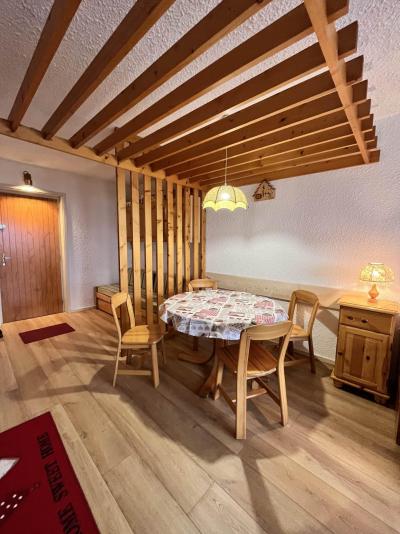 Rent in ski resort Studio sleeping corner 6 people (612T21) - Résidence les Glovettes - Villard de Lans