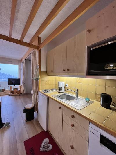 Rent in ski resort Studio sleeping corner 6 people (612T21) - Résidence les Glovettes - Villard de Lans