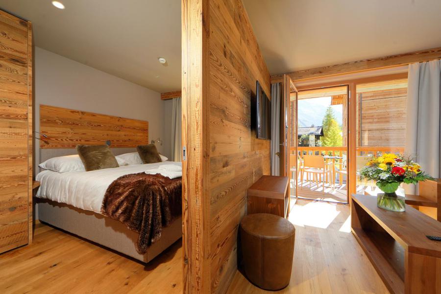 Rent in ski resort Résidence Swisspeak Resorts Zinal - Zinal - Bedroom