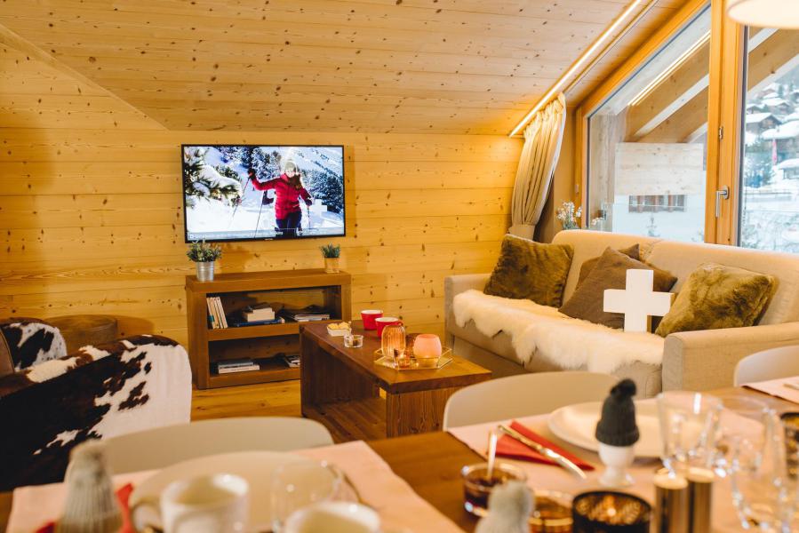 Alquiler al esquí Résidence Swisspeak Resorts Zinal - Zinal - TV