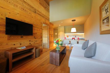 Rent in ski resort Résidence Swisspeak Resorts Zinal - Zinal - Living room